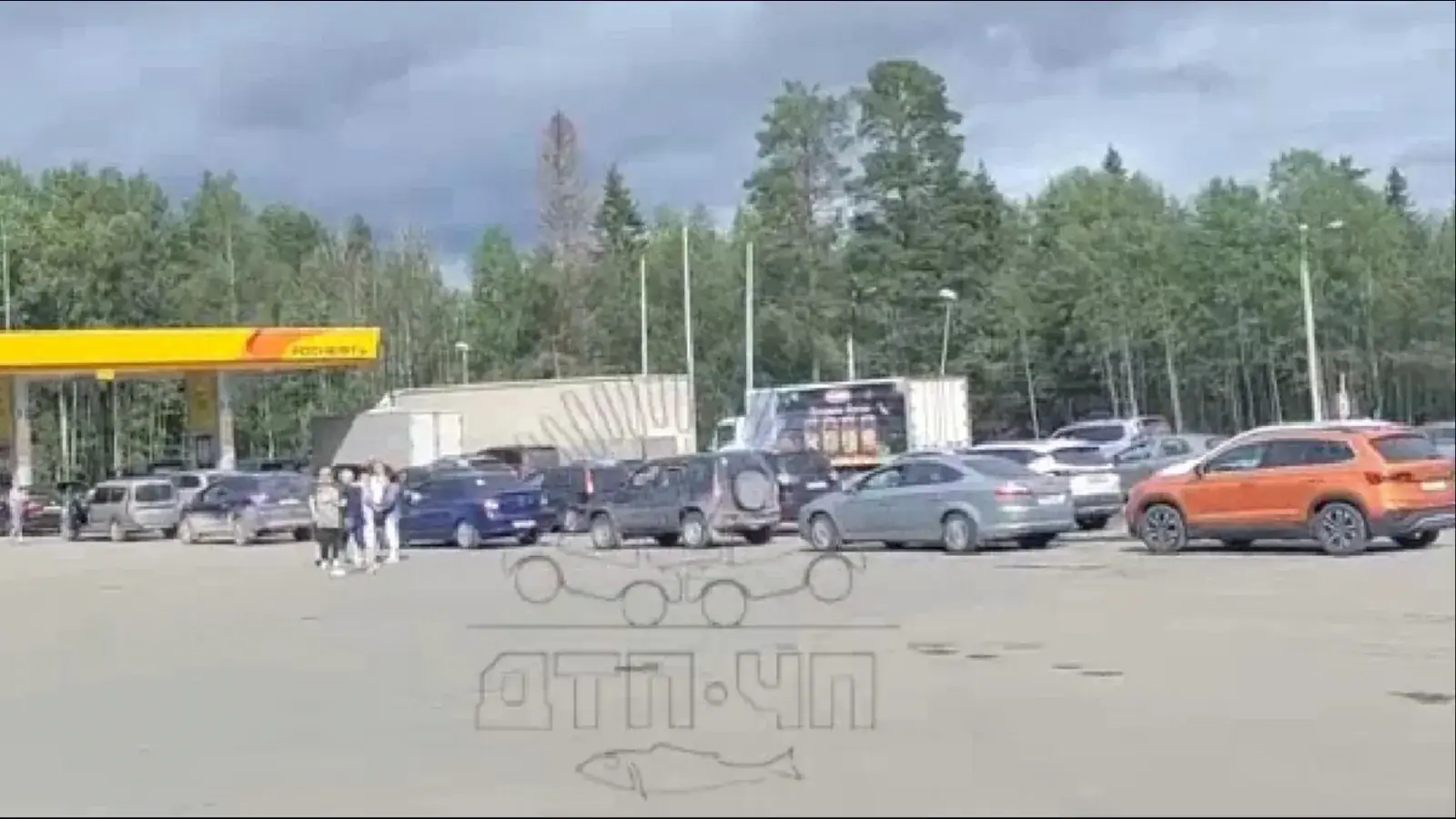 очередь на АЗС Мурманск бензин