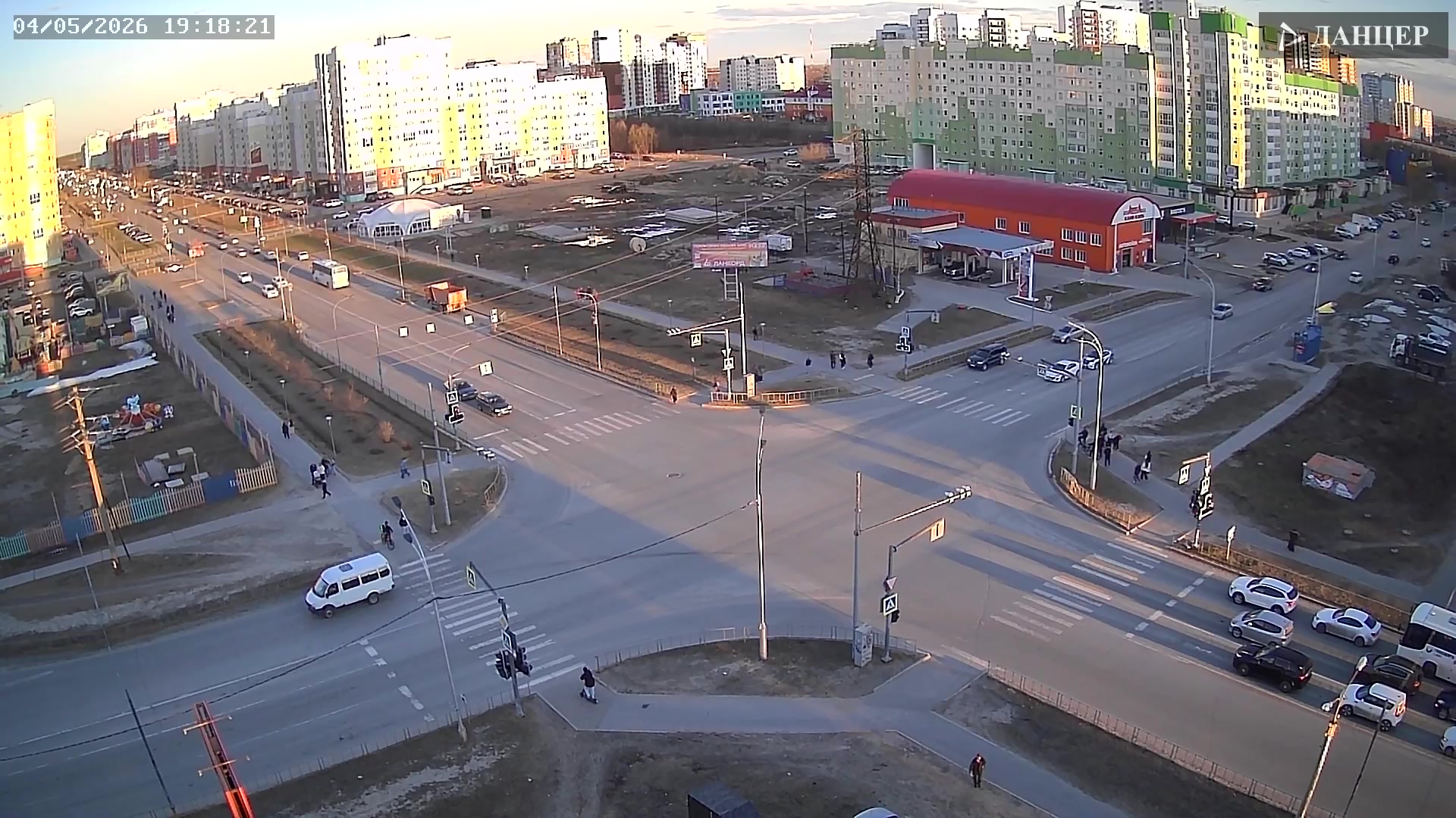 Ул. Ханты-Мансийская, ул. Мира