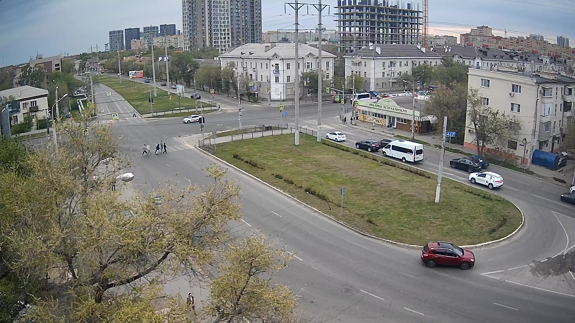 Площадь у пам. Островскому