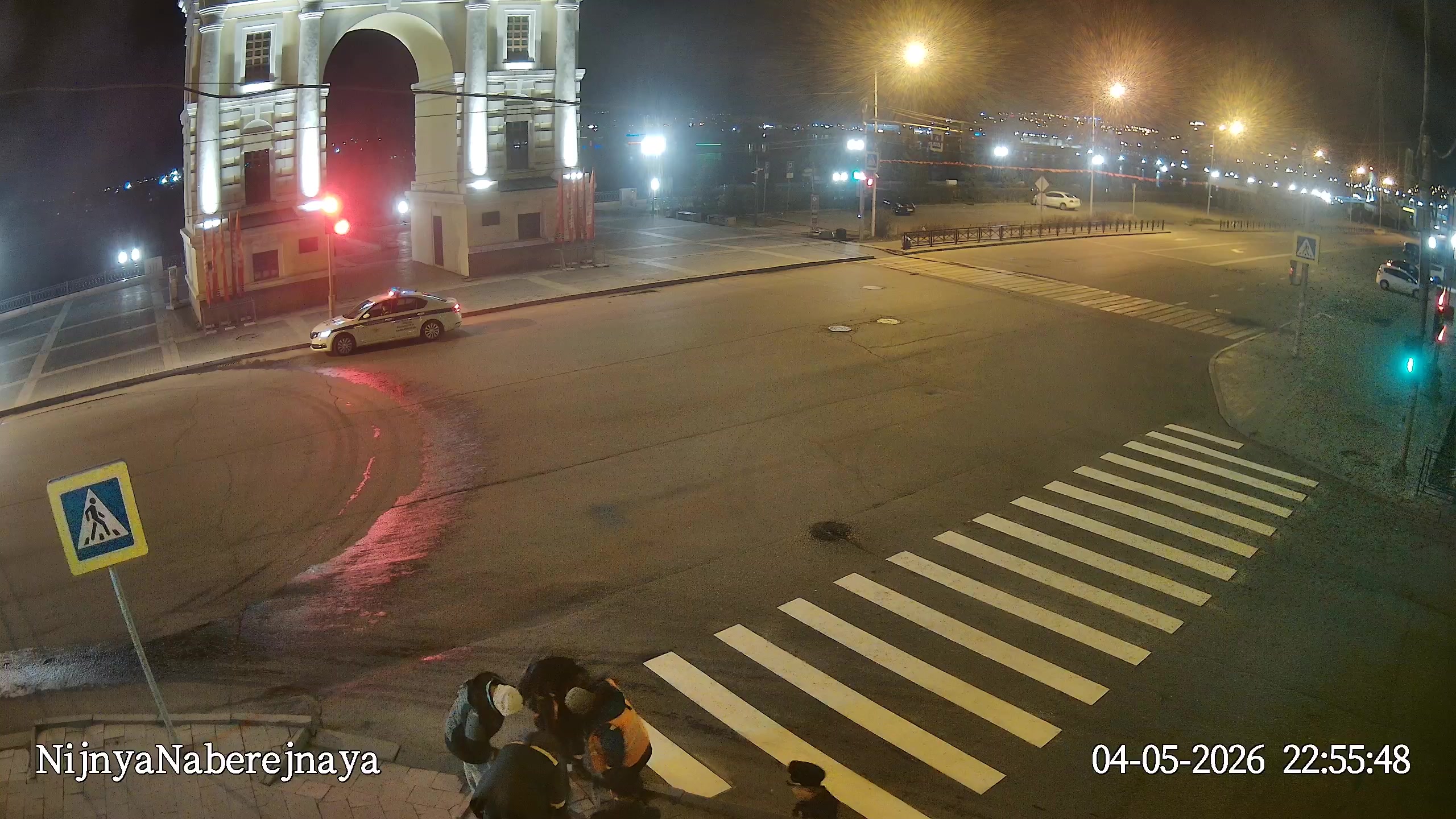 Московские ворота на Нижней Набережной