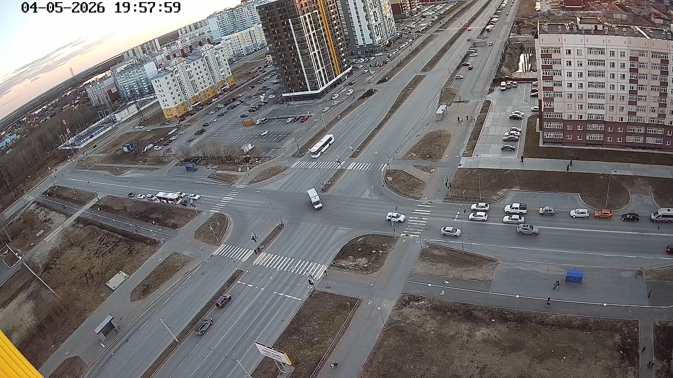 перекресток Ленина - Героев Самотлора